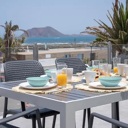 2 Beachfront By Holidays *