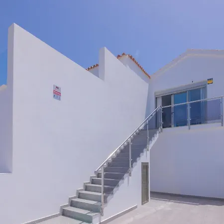 Apartment 2 Beachfront By Holidays