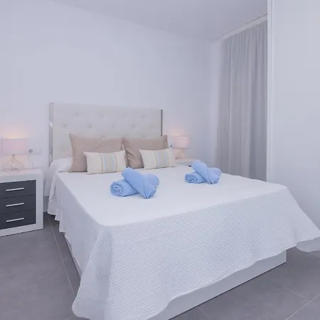 2 Beachfront By Holidays *