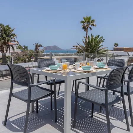 2 Beachfront By Holidays *