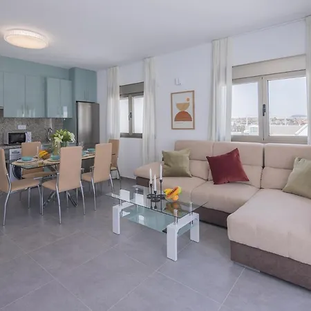 2 Beachfront By Holidays Apartment
