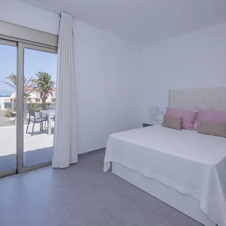 Poris 2 Beachfront Corralejo By Holidays Home Corralejo