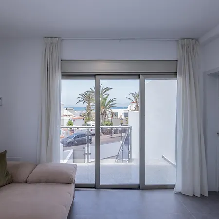 Poris 2 Beachfront Corralejo By Holidays Home Lägenhet